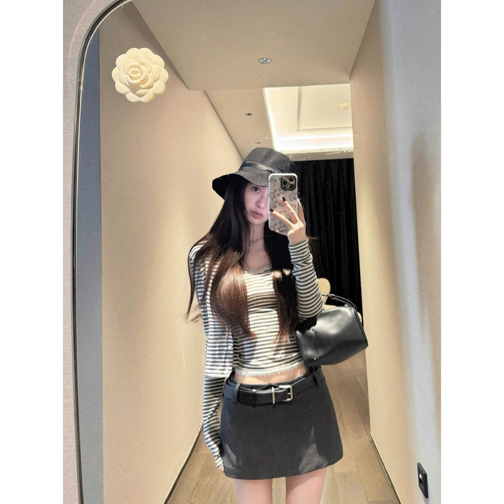 EMLYvn - Set Áo 2s Kèm Cardigan Mỏng Kẻ Hồng Nữ Tính, Áo Cadigan kẻ Co Giãn 4 Chiều Siêu Xinh, Dễ Thương | BigBuy360 - bigbuy360.vn