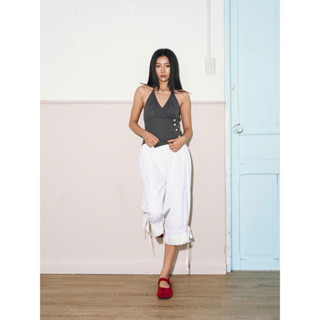  Quần ERRORIST lửng viền ren trắng 