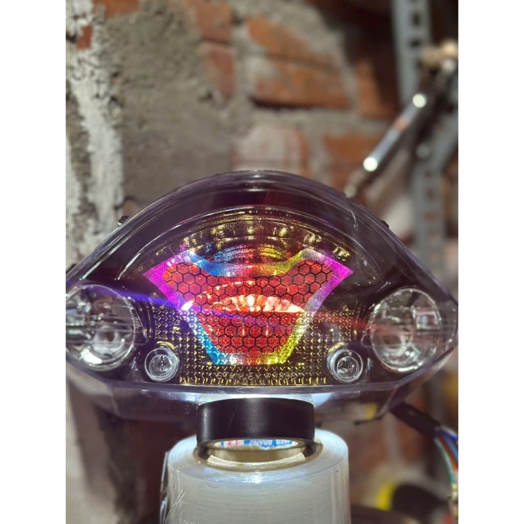 Hậu led Audi I8 chỉnh app cho sirius 110 và 50cc và hậu tst y hình