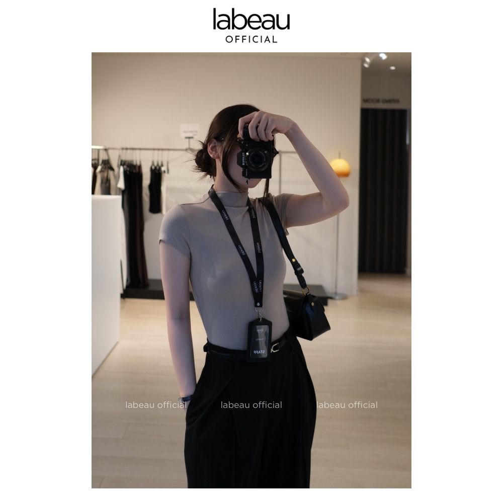 Áo Thun Tay Ngắn Cổ Cao | Labeau - Form ôm Basic, Thoáng Mát & Dễ Phối Đồ | BigBuy360 - bigbuy360.vn