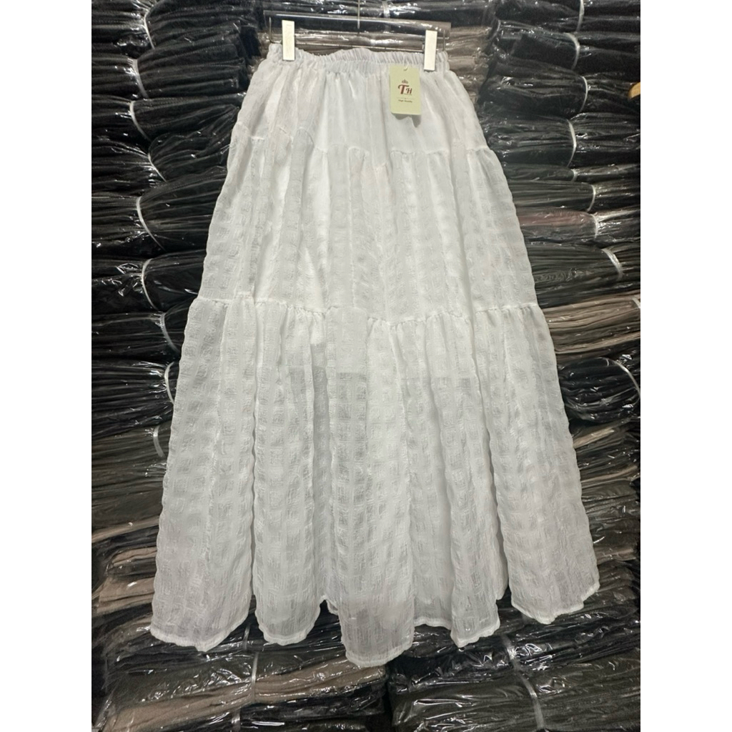 chân váy dài 3 tầng 2 lớp ,vải tơ xốp nhẹ nhàng mặc mát