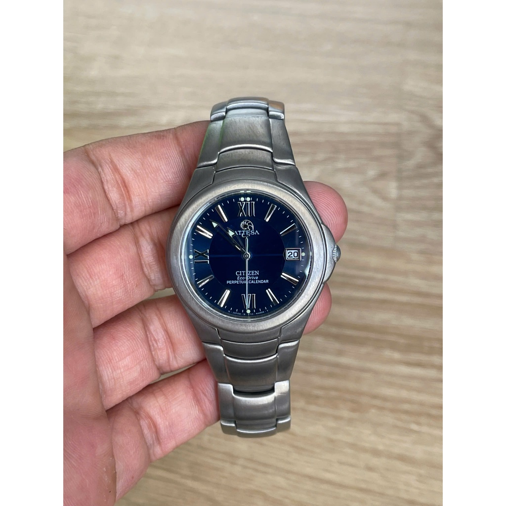 Đồng hồ nam Citizen Attesa Titanium kính sapphire mặt xanh đậm hàng si Nhật pin năng lượng