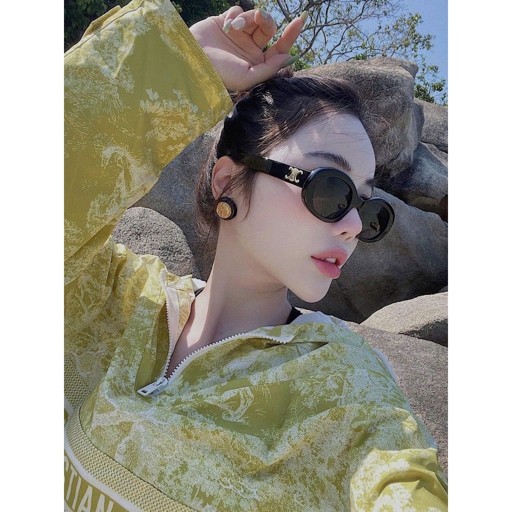 kính Celine sẵn likenew còn đẹp fullbox