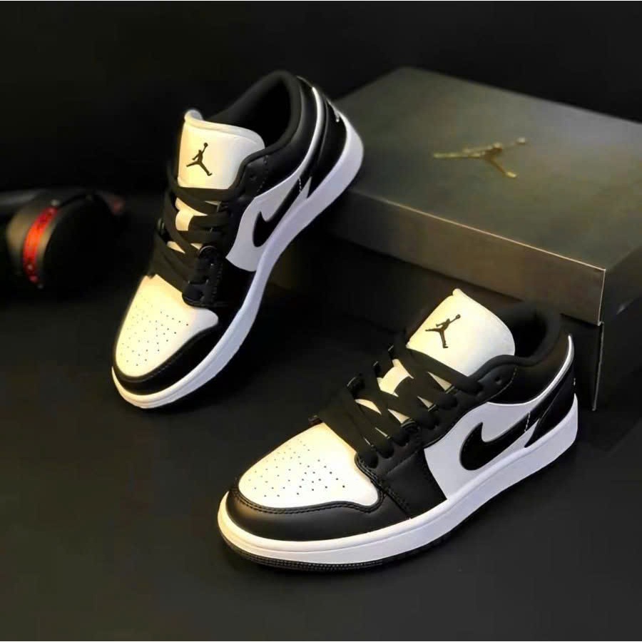 Giày Sneaker Air Jordan 1 Low Panda Trắng Đen