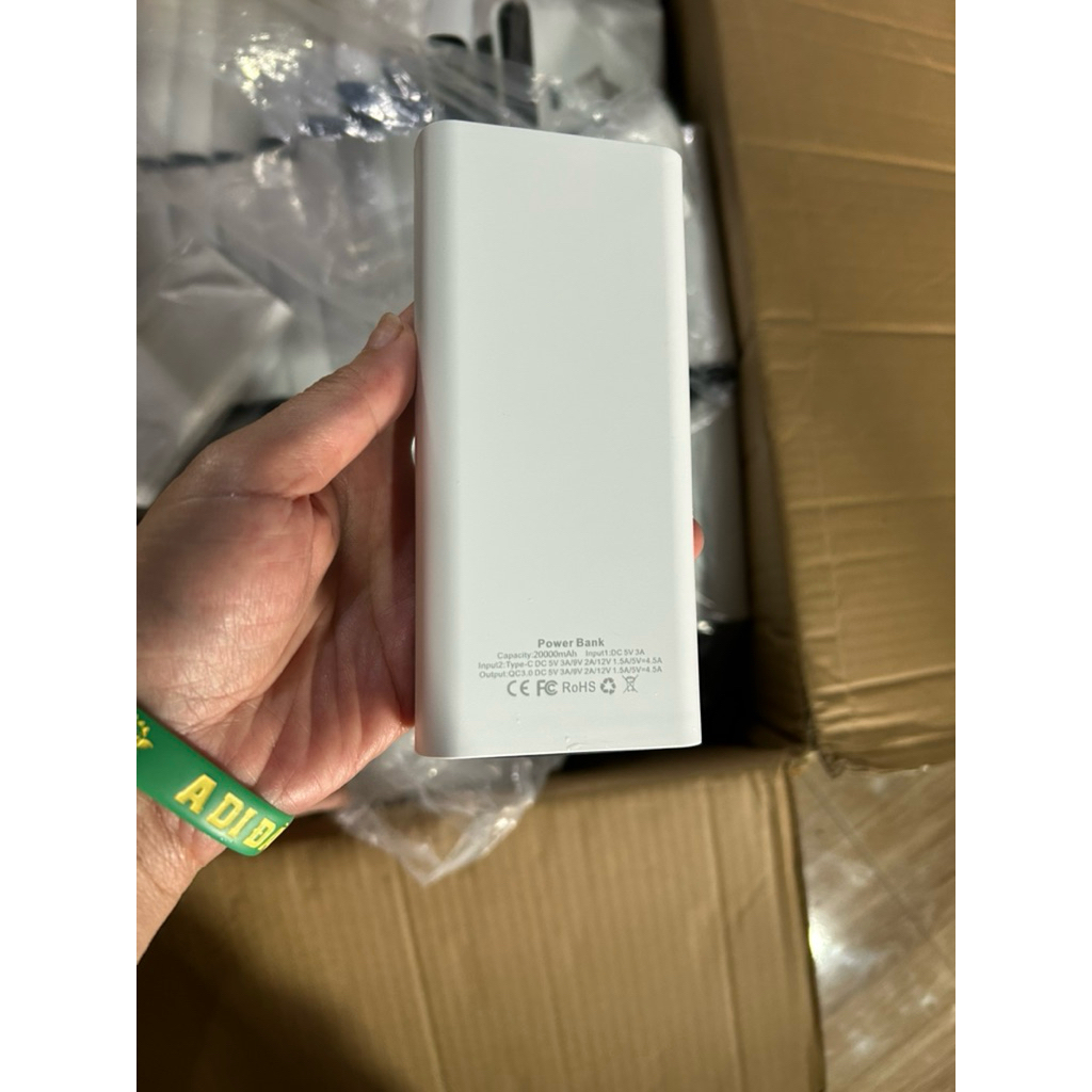 Thanh lý box và mạch đóng sạc dự phòng loại đẹp. Box đóng được 1cell hoặc 2cell pin lá.