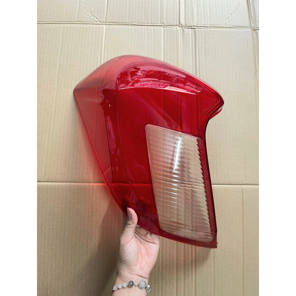 Nắp đèn hậu xe Vinfast Fadil , thay thế nguyên bản theo xe , có lắp đặt tại của hàng