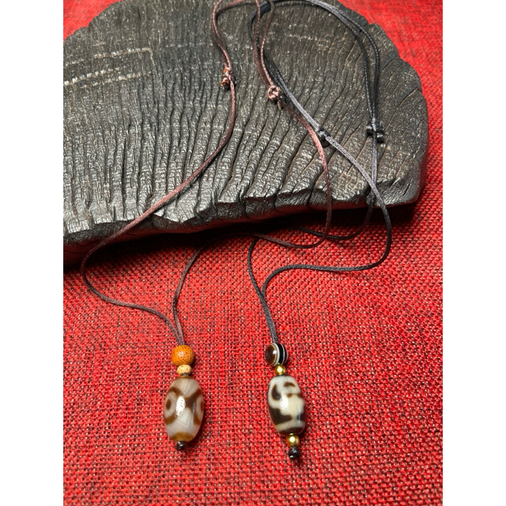 Vòng đeo cổ dzi tây tạng 3 mắt, bảo bình ball dzi