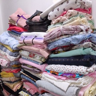    tiệm nhà vịtttt 1kg vải cho người tập may   thô lụa đũi,...  tặng kèm 2m ren hoặc 30 cúc áo 