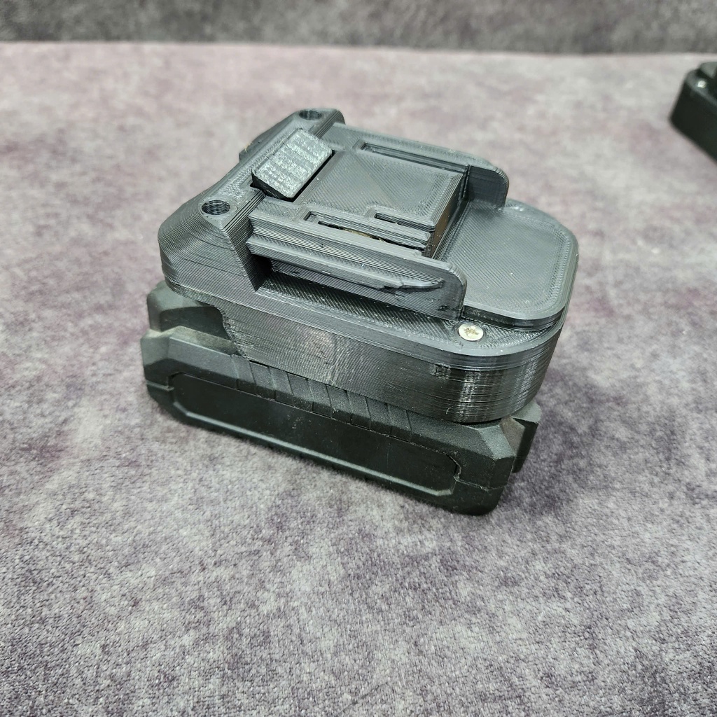 Đế chuyển pin Makita 18V - 21V và pin trung quốc Dayi A3 chân 22mm