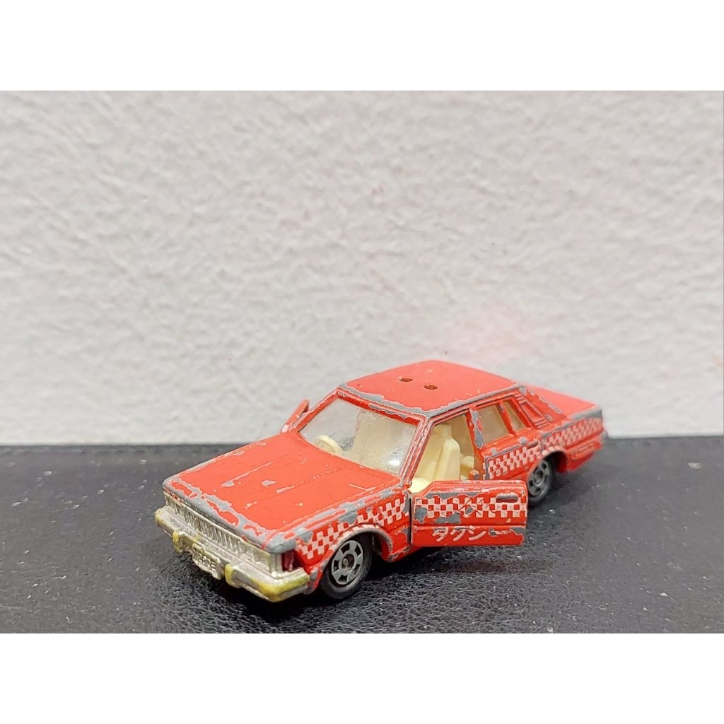 Xe mô hình Tomica Nissan Cedric Taxi - Made in Japan