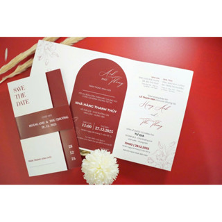 Thiệp cưới gập 3 dọc tone đỏ hiện đại, đơn giản