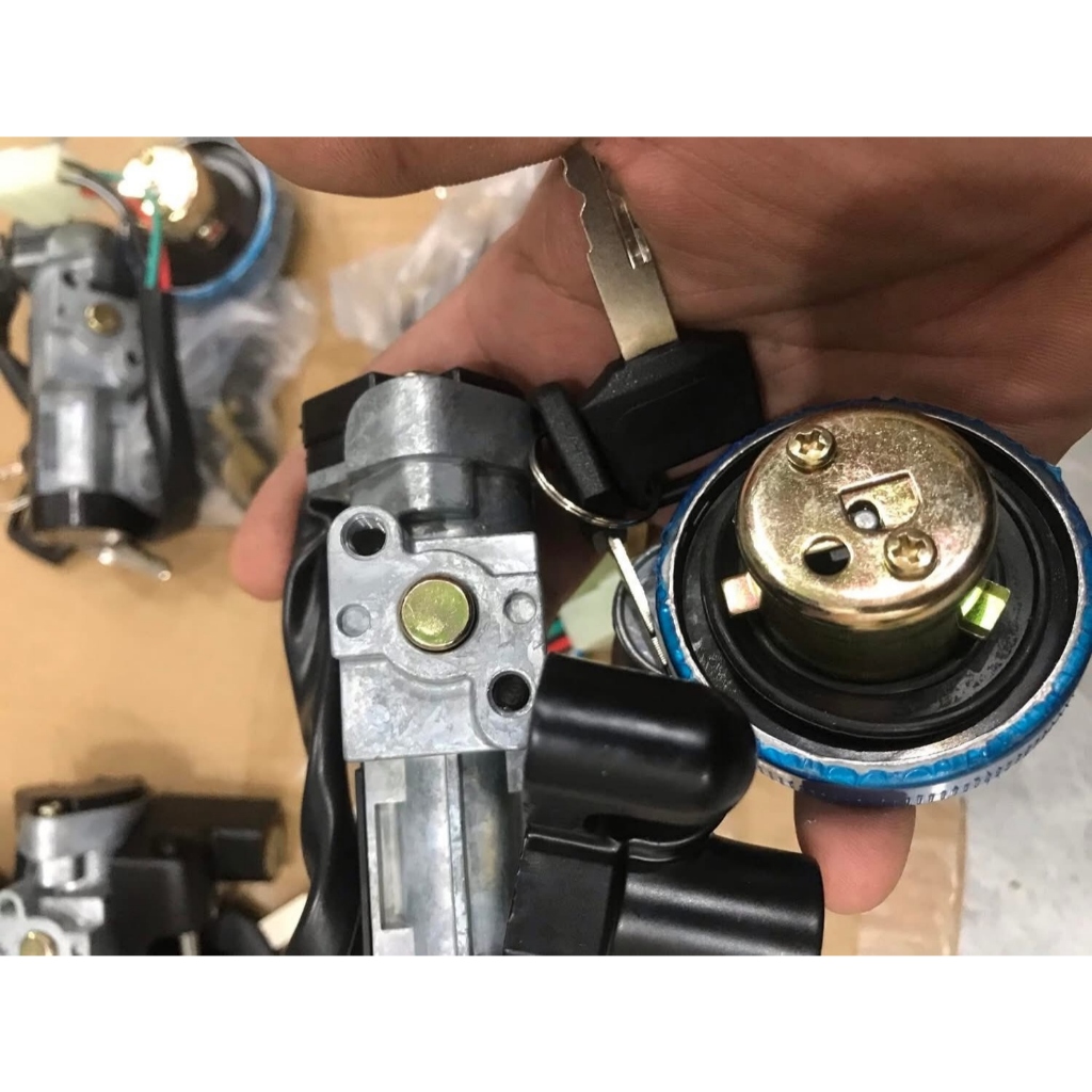 Bộ khoá máy Cub mới(Cub 50cc, Cub học sinh) loại có nắp bình xăng
