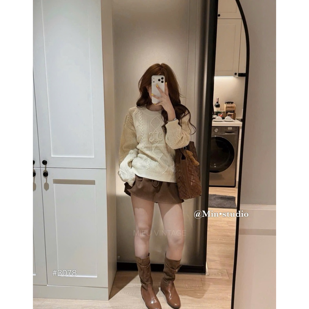 Áo Len Thừng Thêu Logo Ngực MIN • Melanie Studio