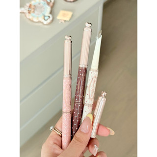   CÓ SẴN-HOẢ TỐC  Chì kẻ mày hai đầu  đầu chì kẻ + đầu chuốt mày  dòng Sweetie Bear của Flower Knows🐻 