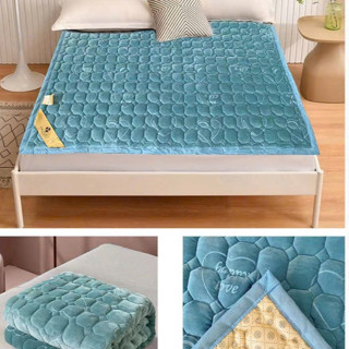  Thảm Trải Giường Nỉ Nhung Happy Bedding - Thảm Nỉ Đa Năng Mùa Đông Cao Cấp Nhập Khẩu Có Chun 4 Góc Cố Định 