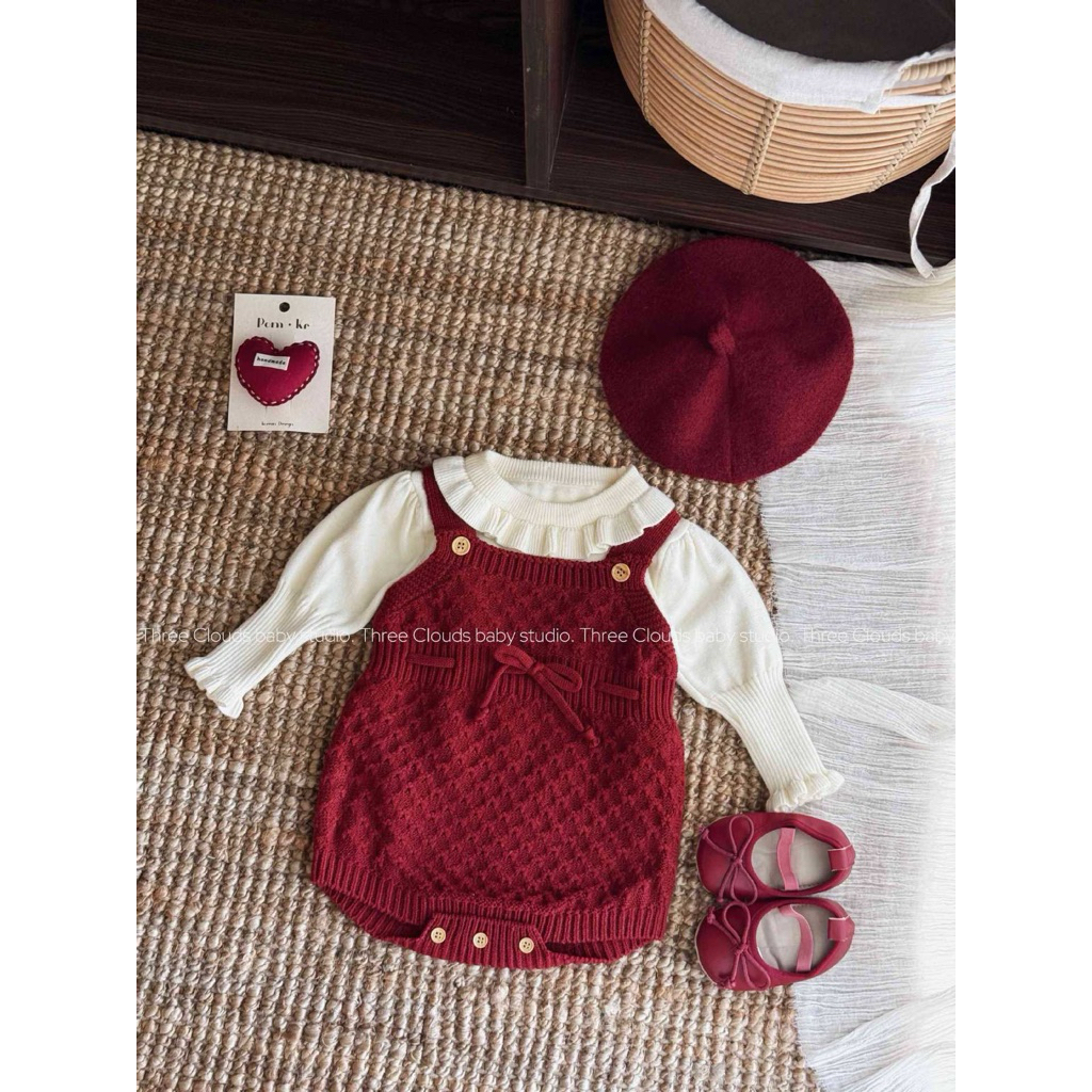 bodysuit đỏ cho bé gái, bodysuit len đỏ cho bé, romper mặc noel lễ tết cho bé, set áo kèm yếm len bé