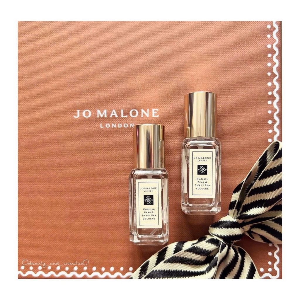 (𝗩𝗶𝘃𝗶𝗮𝗻'𝘀 𝗖𝗼𝗿𝗻𝗲𝗿) Nước hoa minisize 𝗝𝗼 𝗠𝗮𝗹𝗼𝗻𝗲 𝗘𝗻𝗴𝗹𝗶𝘀𝗵 𝗣𝗲𝗮𝗿 & 𝗦𝘄𝗲𝗲𝘁 𝗣𝗲𝗮 𝗖𝗼𝗹𝗼𝗴𝗻𝗲 9ml