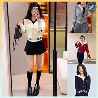   A468  Áo len nữ Montoghi dệt kim CỔ V THỦY THỦ PHỐI VIỀN LOGO cài nút tay dài sang trọng - L2M 