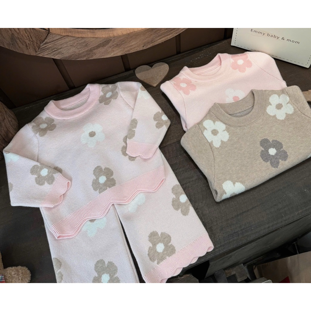 [CHỈ BÁN LOẠI 1] SET ÁO LEN DỆT KIM + QUẦN SUÔNG HOẠ TIẾT HOA PHỐI NHIỀU MÀU SẮC DỄ THƯƠNG CHO BÉ / 