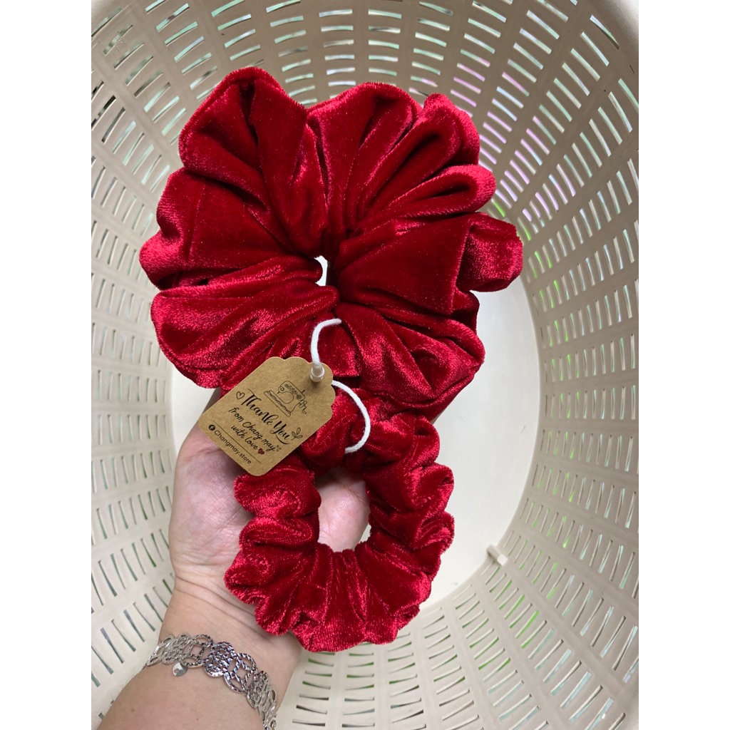 Scrunchies nhung đỏ 01