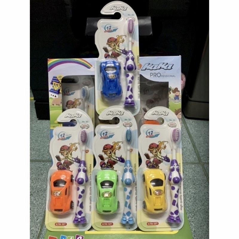 [Top Value] ( Hộp 12 cây ) Bàn chải em bé KaKa VietNam - Tặng kèm Búp bê or Xe hơi