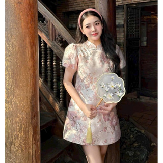 ĐẦM GẤM HỒNG CỔ TÀU