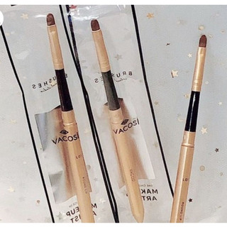 Cọ Môi Vacosi Makeup House L-01