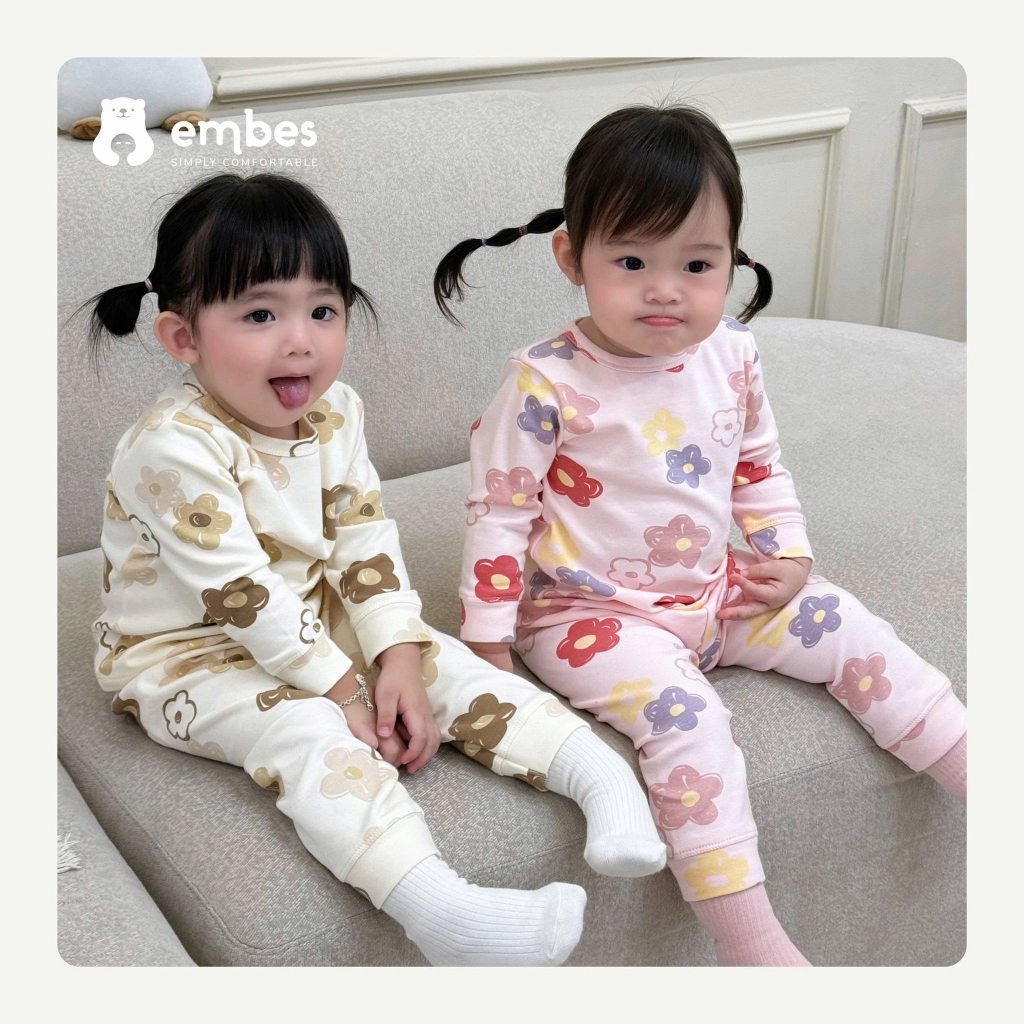 Bộ dài tay nỉ hoạ tiết xinh xắn Embes cho bé gái thu đông 2025