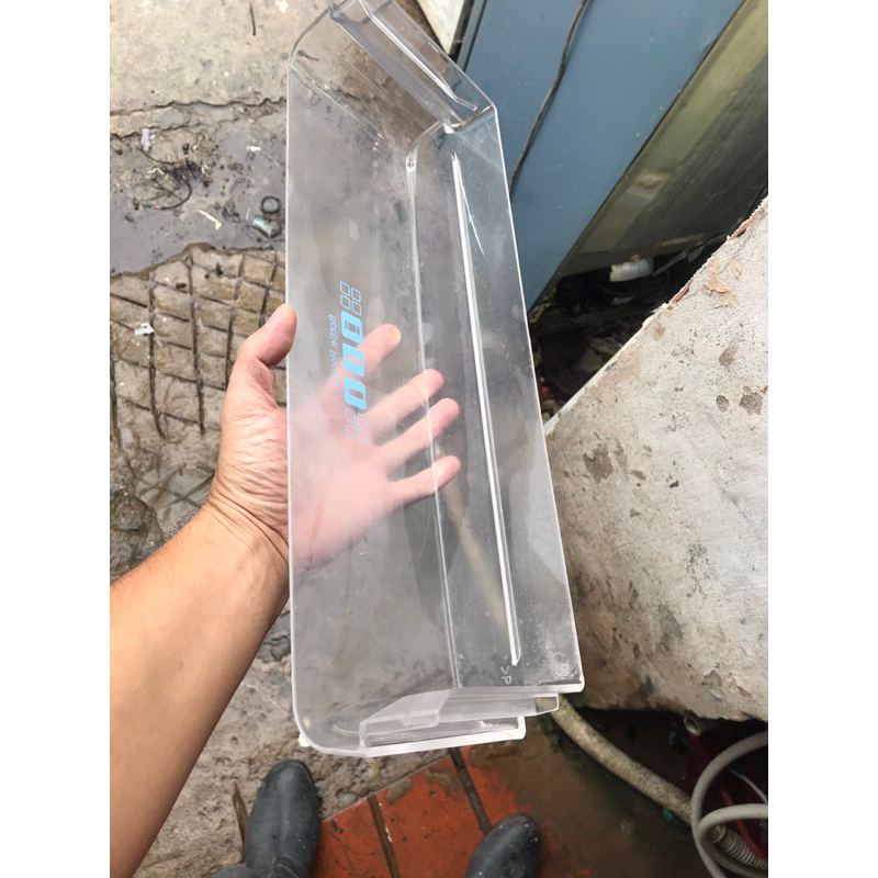 1 Khay dưới cùng cánh cửa ngăn mát tủ lạnh Panasonic BJ183 cũ tốt rộng 40cm 95%