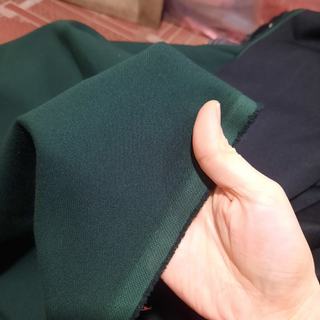 VẢI TUÝT SI MÀU XANH LÁ ĐẬM - MAY BỘ VEST, VÁY, CHÂN VÁY...