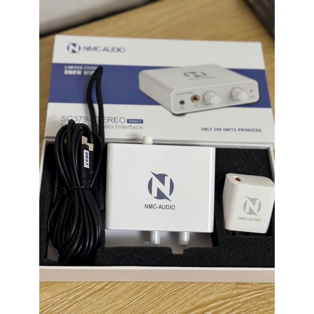 BOX LIVE STEREO SC379-STEREO V2 bản giới hạn,âm thanh chuẩn 24Bit