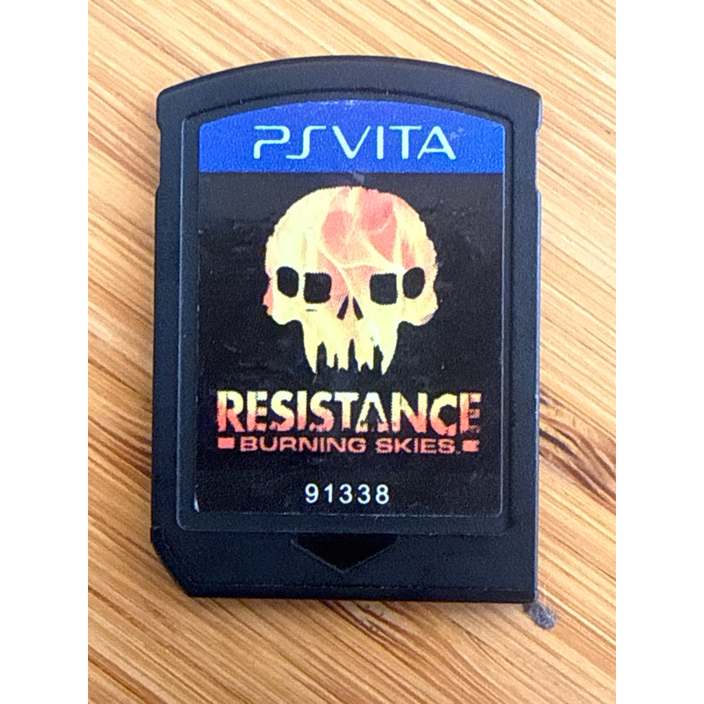 Băng game Ps Vita Resistance: Burning Skies