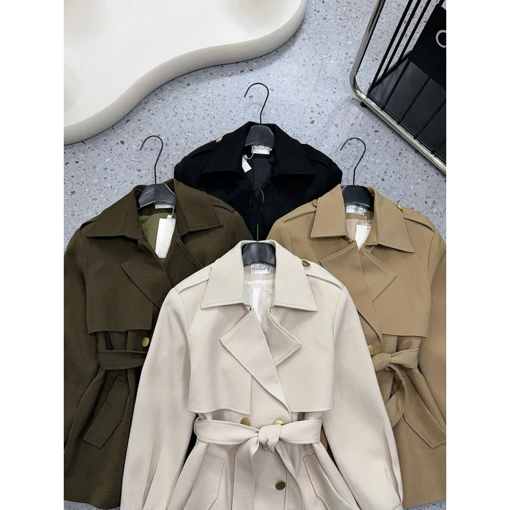 (A.01 Hàng Shop): Áo Khoác Mangto Cổ Vest 4 Màu Hàng 2 Lớp Cúc Đồng Tay Bo Phối Dây Buộc Dáng Lửng Mặc Siêu Ấm Lollaye | BigBuy360 - bigbuy360.vn