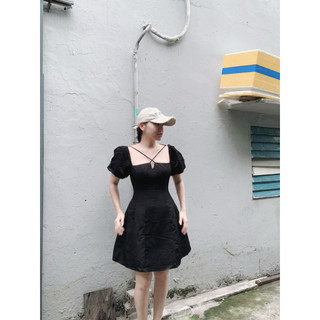 Đầm xoè tay phồng cổ yếm ( Hoả tốc hcm )
