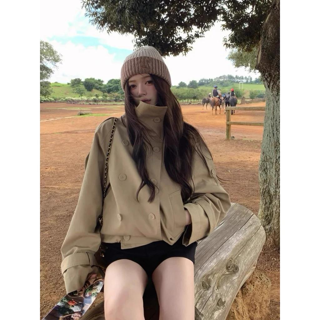 𝙆𝙞𝙢 𝘼𝙣𝙝 𝘽𝙪̀𝙞// Áo Khoác Mangto, Áo Kaki Nữ Cổ Cao Form Rộng Phối Cúc Tròn Style Hàn Quốc Basic Mùa Thu Đông 2026 | BigBuy360 - bigbuy360.vn