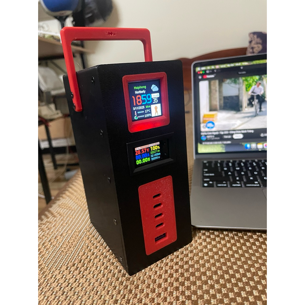 Box sạc dự phòng Ugreen 300w dung lượng 7s 12A