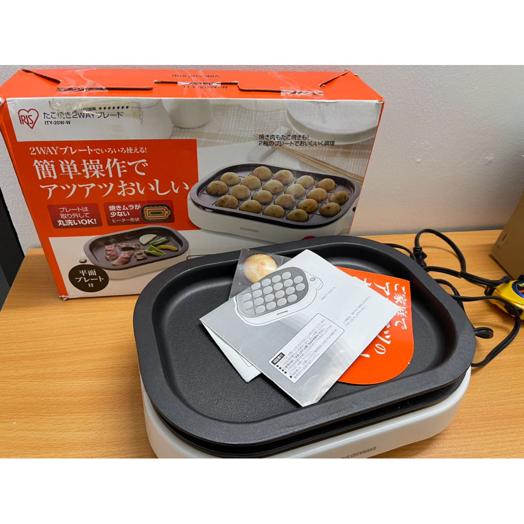 máy nướng bánh Takoyaki 2 trong 1 IRIS OHYAMA ITY-20W, được sản xuất bởi hãng Iris Ohyama (Nhật Bản)