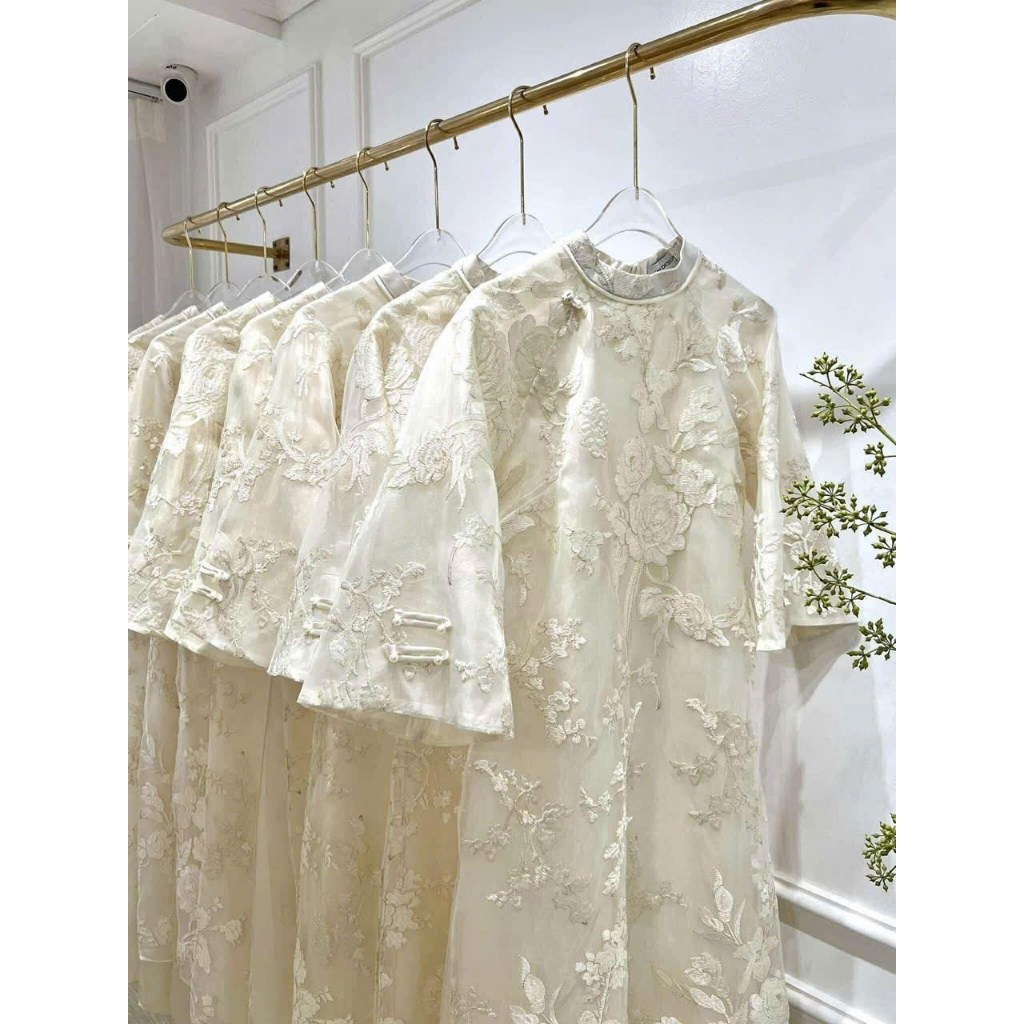Áo Dài Vài Tơ Thêu Hoa Truyền Thống Dáng Cách Tân - Me_Linhan