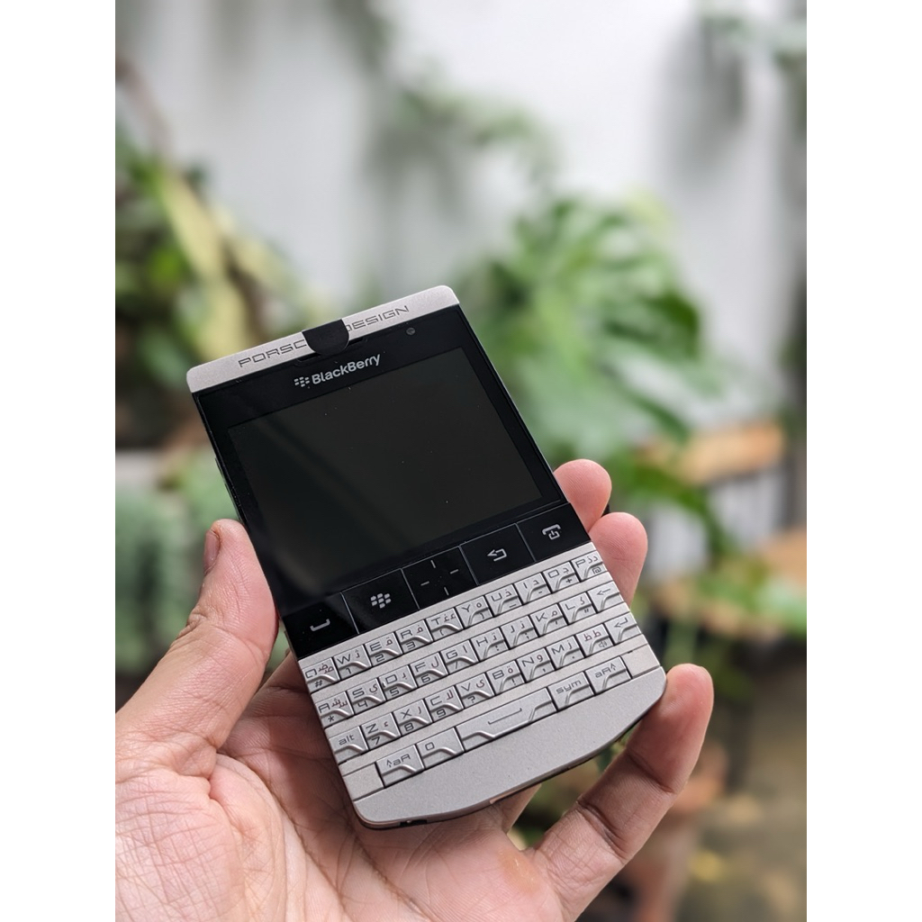 BlackBerry Porsche 9981 Mới 100% nguyên hộp