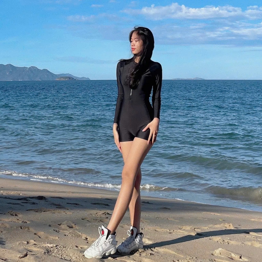 Đô bơi liền thân nữ kín đáo, đồ đi biển 1 mảnh khóa kéo from  short năng động kín dáo có quần lẻ, áo lẻ BIKINÍUNSHINE | BigBuy360 - bigbuy360.vn