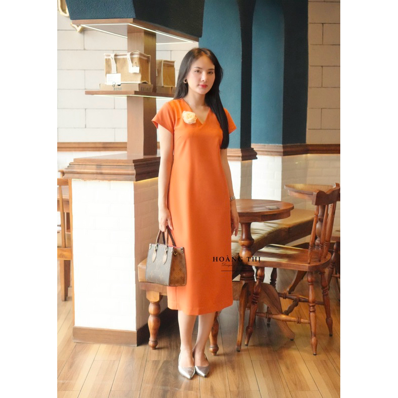 Váy thiết kế dáng suông tay con cổ V, đầm thiết kế form suông cho nữ Hoàng Thị Boutique