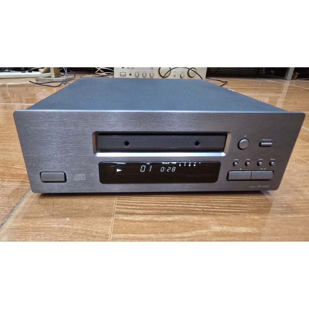 CD KENWOOD DP-1001