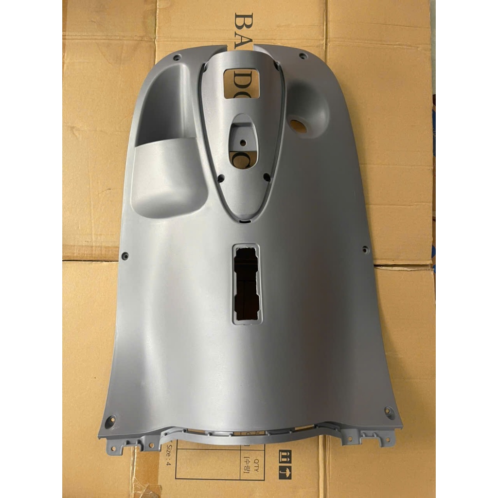 Hộp dụng cụ xe điện Gogo S, Gogo New, Gogo Cross ,gáy nhựa xe điện chính hãng