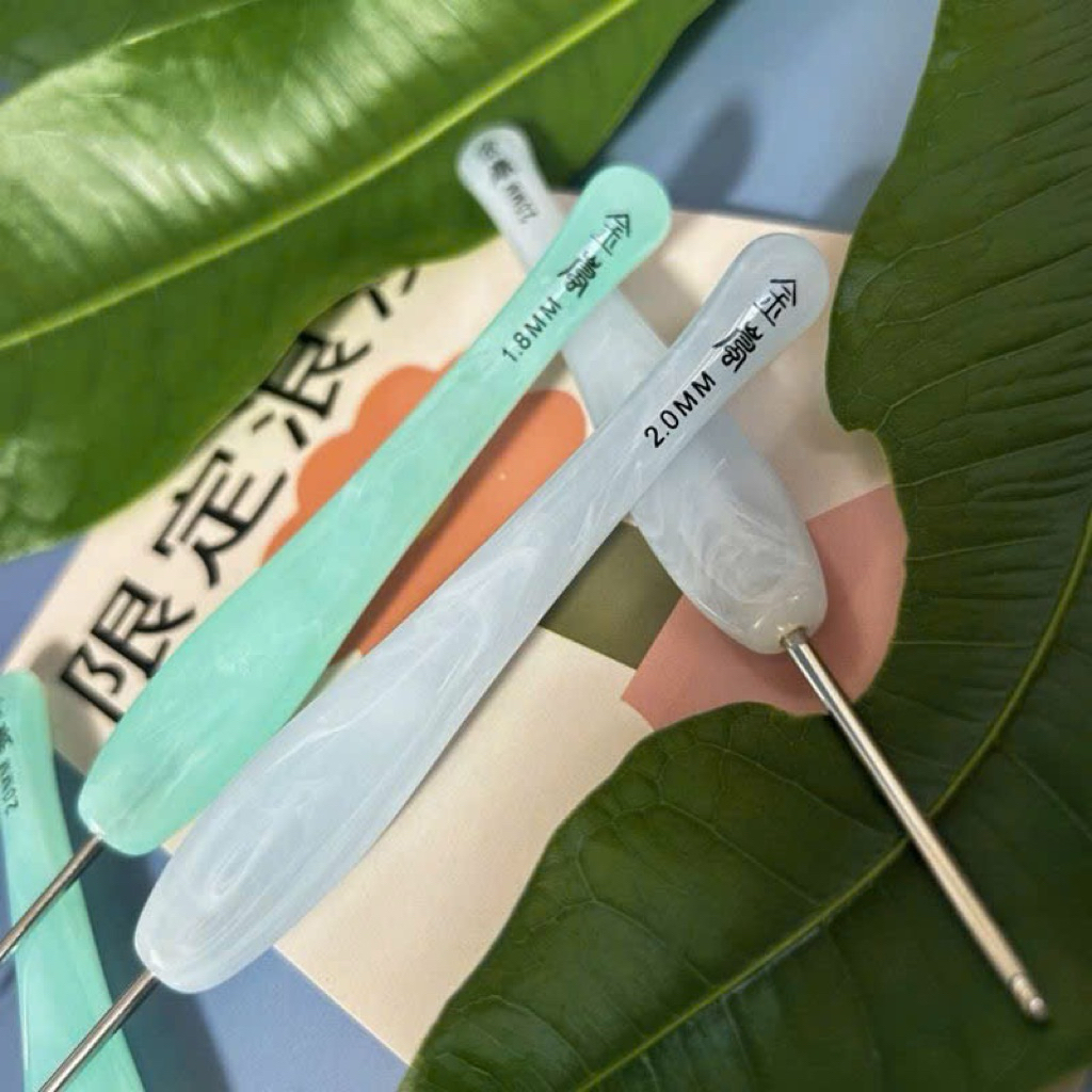 {JinLan Xanh} Kim móc len cán màu xanh xám – tay cầm nhựa resin, đầu kim thép không gỉ, móc thú bông