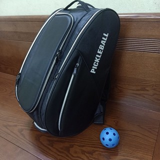 blo pickleball màu đen dây kéo bạc nhiều ngăn