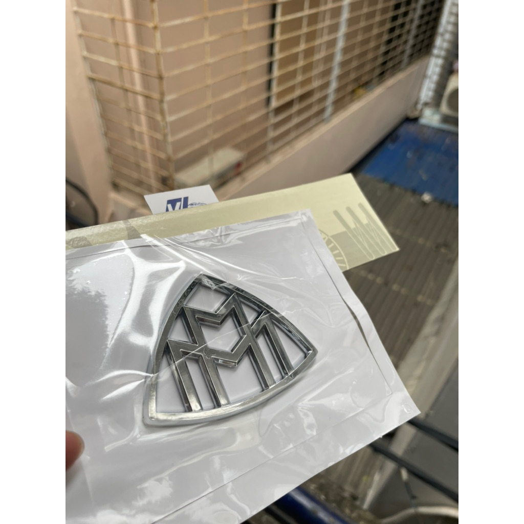 Logo hông maybach , Logo sườn xe maybach , Biểu tượng sườn maybach
