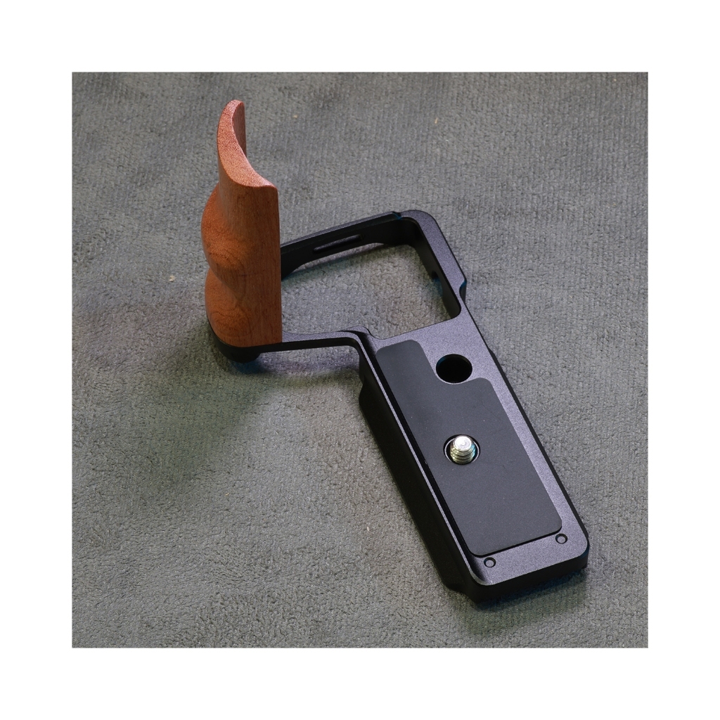 Đế thép L Plate dành cho máy ảnh Sony  ZV-E10 II