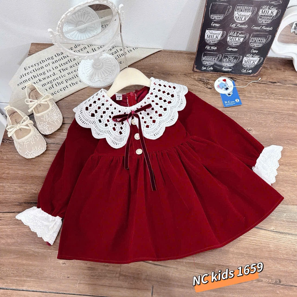 Váy bé gái, Váy nhung đỏ phối ren cổ và tay đính cúc cực sang chảnh cho bé yêu diện Tết, Noel từ 10-