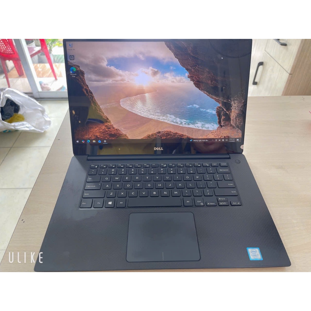 DELL gaming XPS 9560 CORE I7 7700HQ RAM 16G SSD 512G 15.6INCH FHD