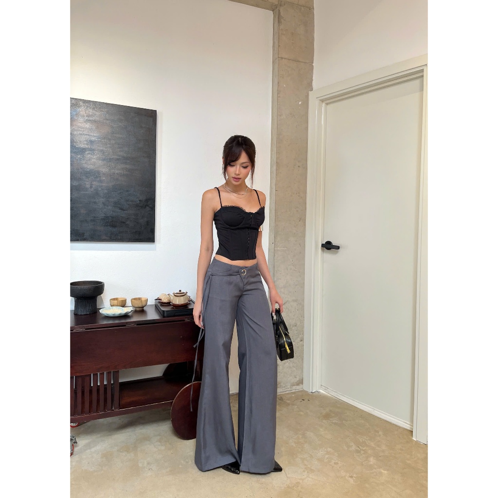 Quần ống loe dài cạp trễ tôn dáng JENNER - 𝐊𝐈𝐋𝐋 𝐒𝐘𝐒𝐓𝐄𝐌 | BigBuy360 - bigbuy360.vn